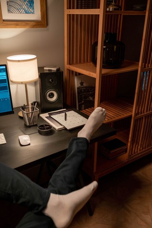 Tips for Creating a Relaxing Home Office to Boost Productivity and Comfort